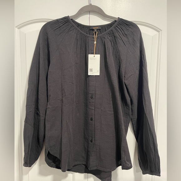 Quince 100% Organic Cotton Gauze Peasant Blouse. Color black - Picture 6 of 10